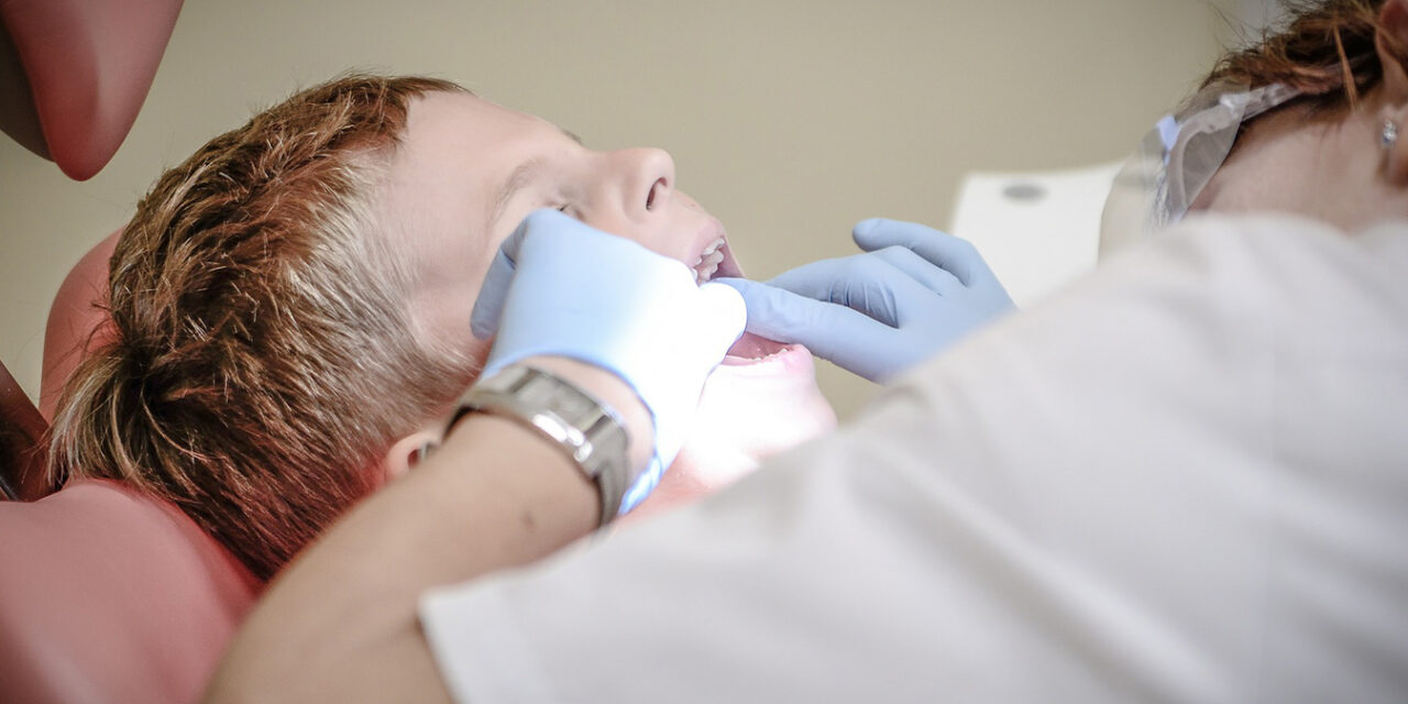 Aparatos dentales para niños: Ortodoncia interceptiva y beneficios para los niños